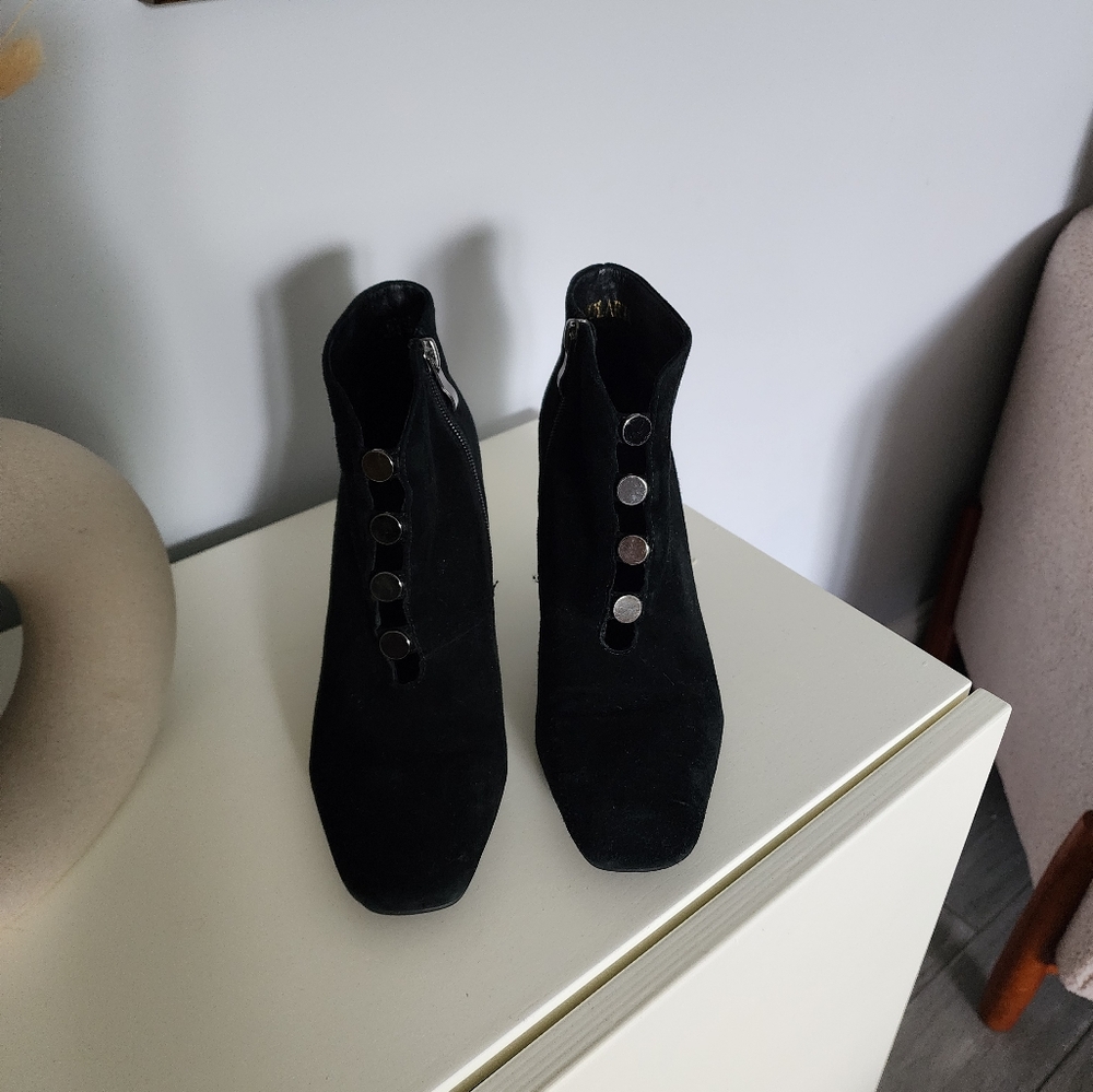 Violarte Suede Leather Black Boots 🌿